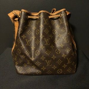 Authentic Louis Vuitton petit noe